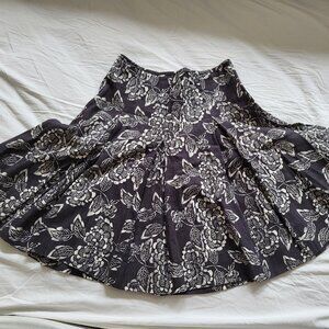 Club Monaco Linen Pleated Skirt Black/White